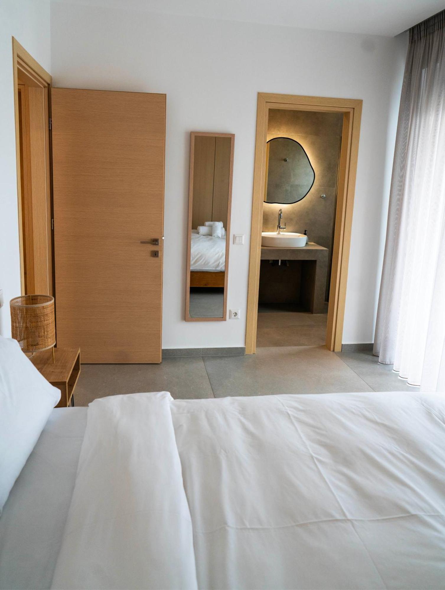 White Luxury Apartment Tríkala Dış mekan fotoğraf