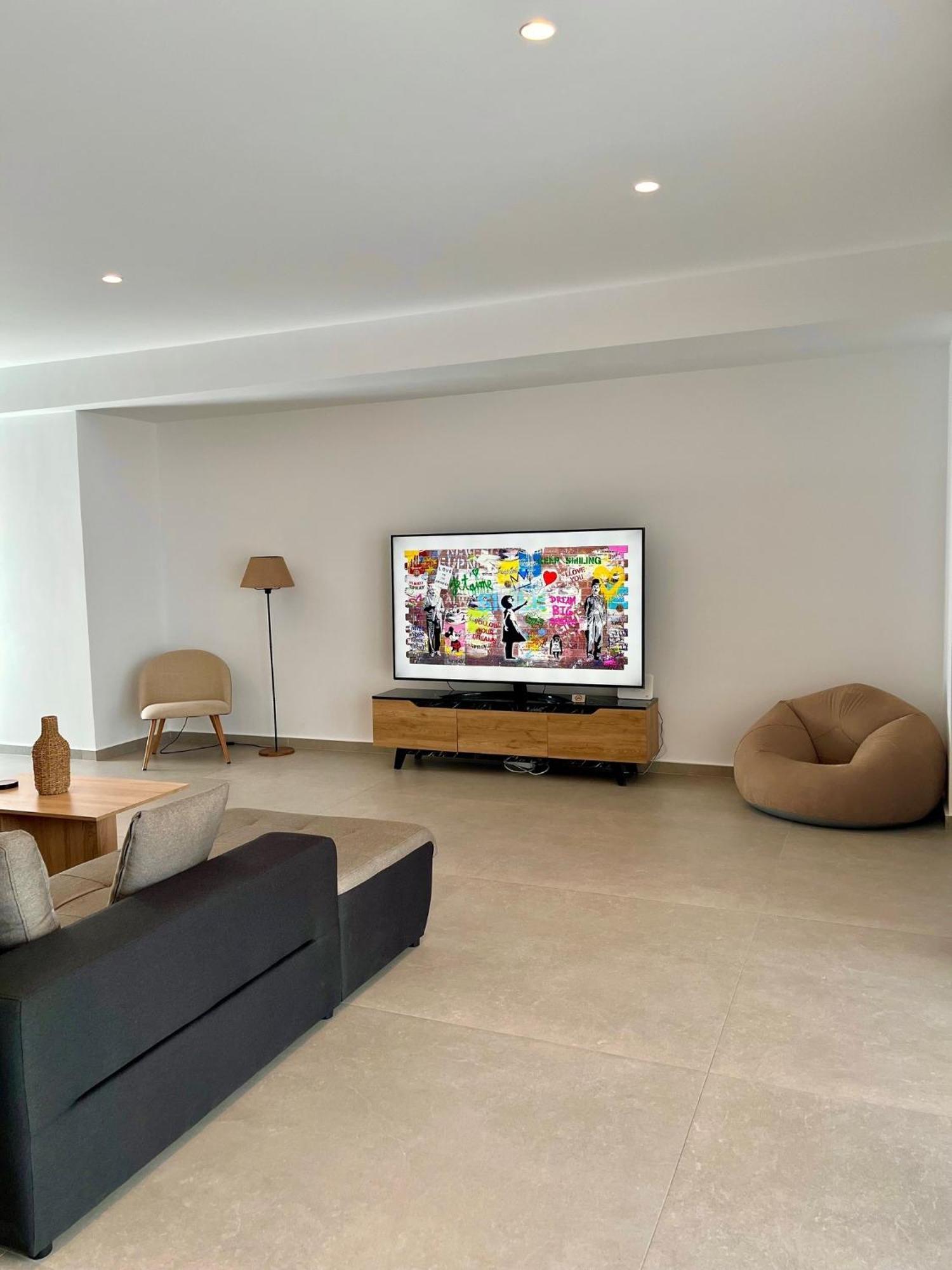 White Luxury Apartment Tríkala Dış mekan fotoğraf